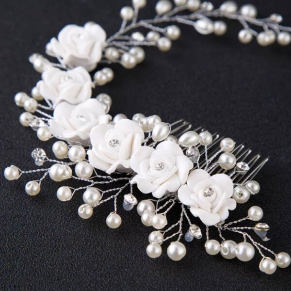 bridal-style-hair-white-flowers