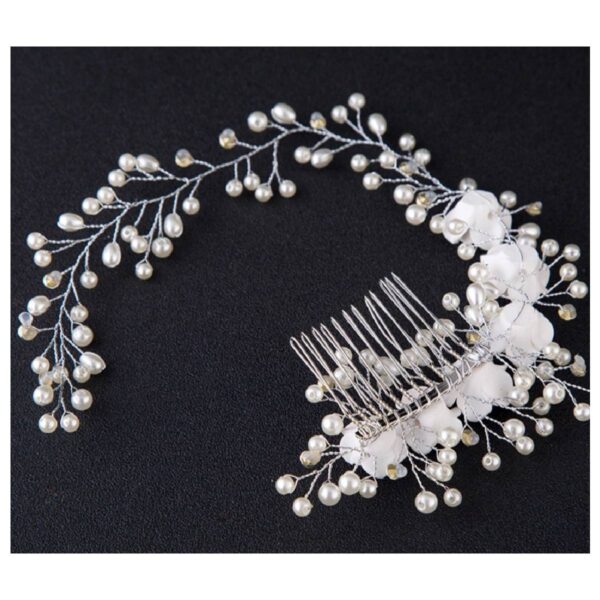 bridal-style-hair-white-flowers