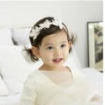 white-headband-girl-hair