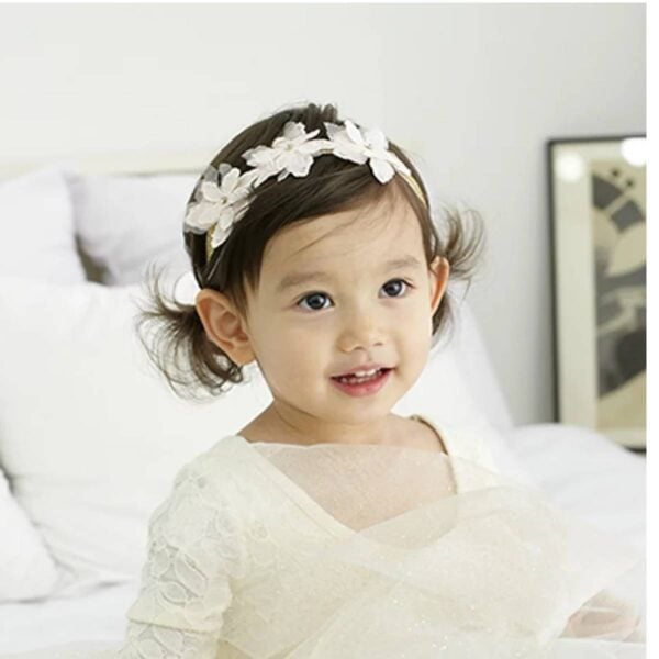 white-headband-girl-hair