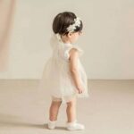 white-headband-girl-hair