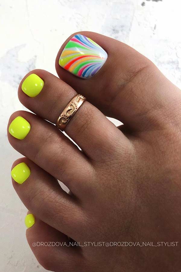 Summer-Toe-Nail-Design