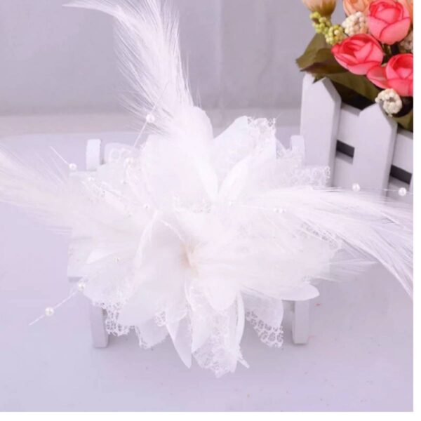 Νυφικό Κλιπ λευκό λουλούδι με δαντέλα και πέρλες - Image 4