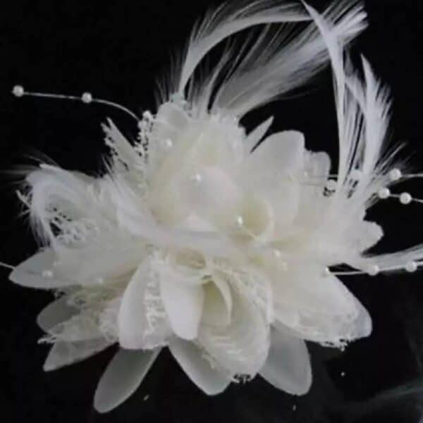 Νυφικό Κλιπ λευκό λουλούδι με δαντέλα και πέρλες - Image 3