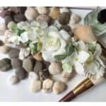 Νυφικό χτενάκι με  λευκά λουλούδια σαν αληθινά 23cm - Image 2