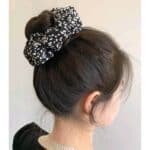 Scrunchies-Κοκαλάκι λάστιχο μαλλιών Xlarge Black White Spots - Image 3