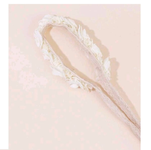 Παιδικό-βρεφικό λευκό-ιβουάρ στεφάνι κορδέλα με τριαντάφυλλα και δαντέλα για βάφτιση - Image 3