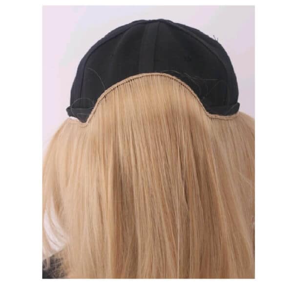 Γυναικείο μαύρο καπέλο με ραμμένα μαλλιά στο κάτω μέρος- Ξανθό χρώμα - Image 4