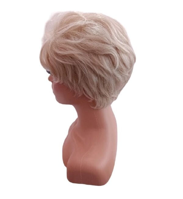 Γυναικεία περούκα σε ξανθό ανοιχτό χρώμα συνθετική υψηλής ποιότητας 6 inches - Image 2