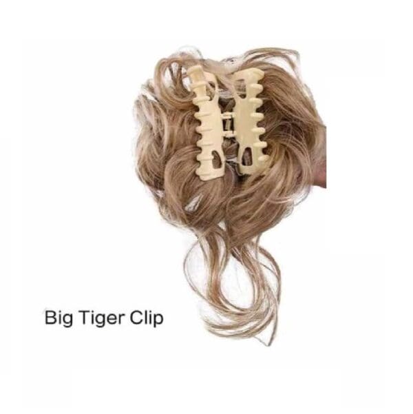 Ποστίς Κότσος συνθετική τρίχα υψηλής ποιότητας με αφέλειες και  κλάμερ τοποθέτησης- Ξανθό σκούρο - Image 3