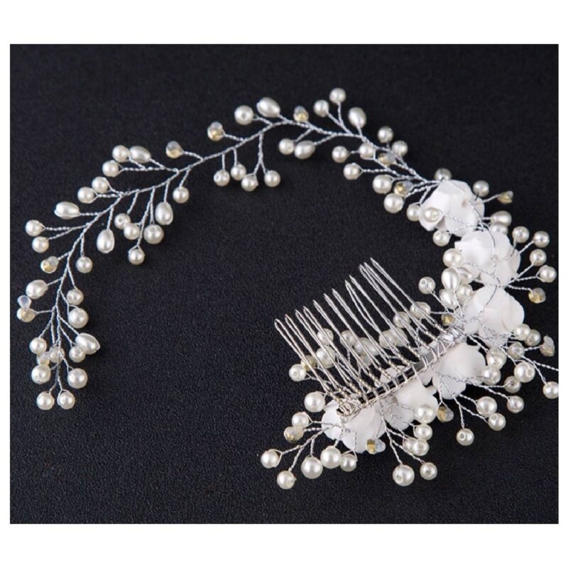 bridal-style-hair-white-flowers